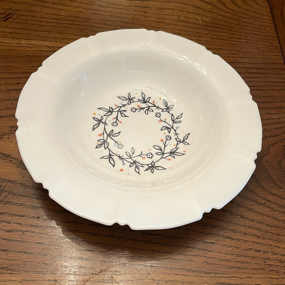 IKEA scanning floral‎ wreath bowls, set of 2